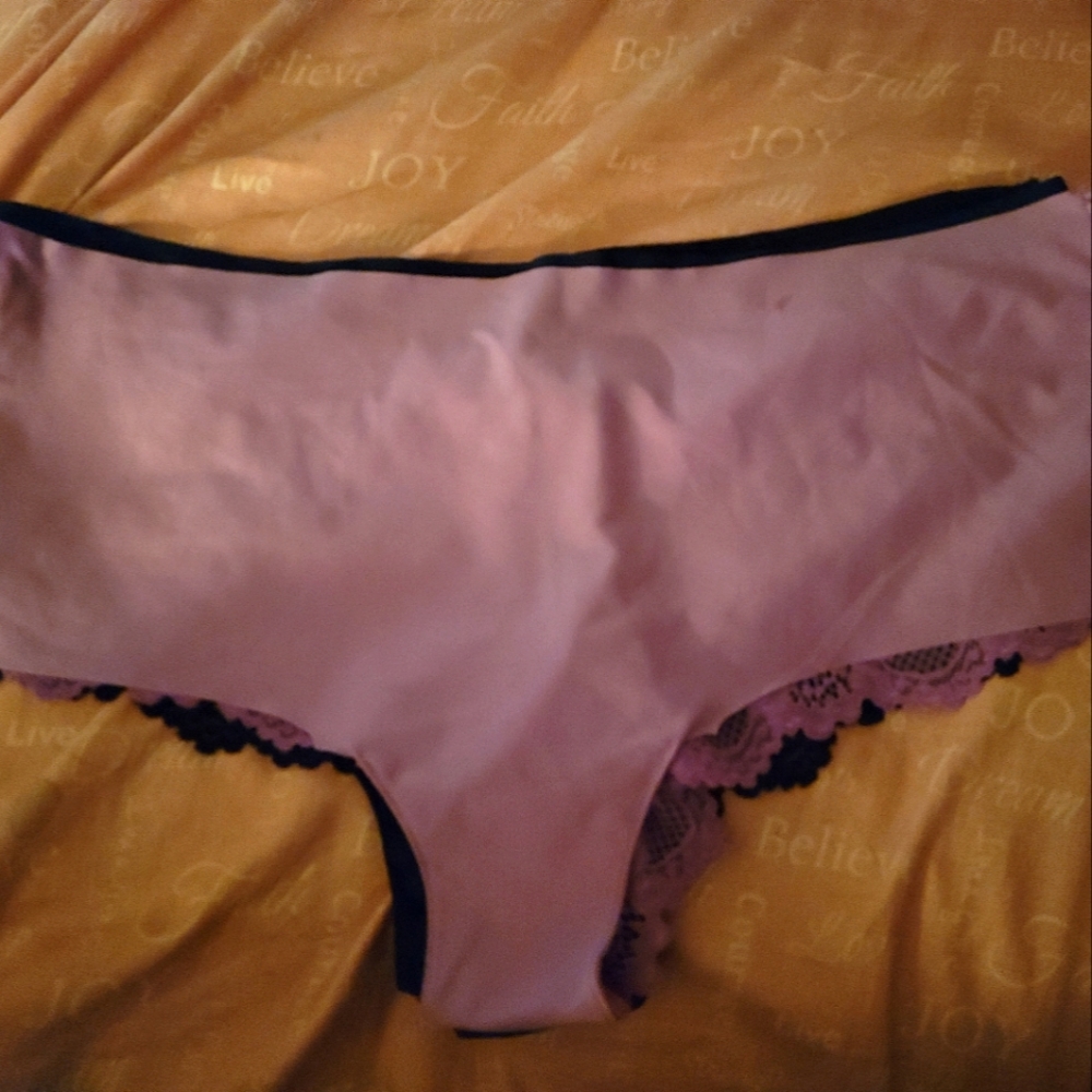 3 New pr. Mid-rise panties